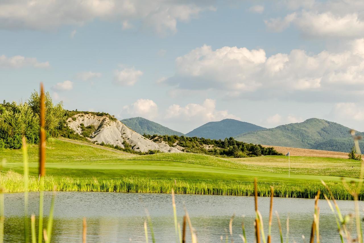 ​Exe Las Margas Golf Latas Екстериор снимка
